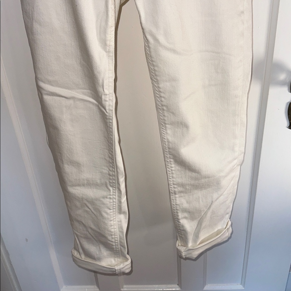 Old‎ Navy Bright White Boyfriend Straight Leg Jeans - Picture 3 of 8